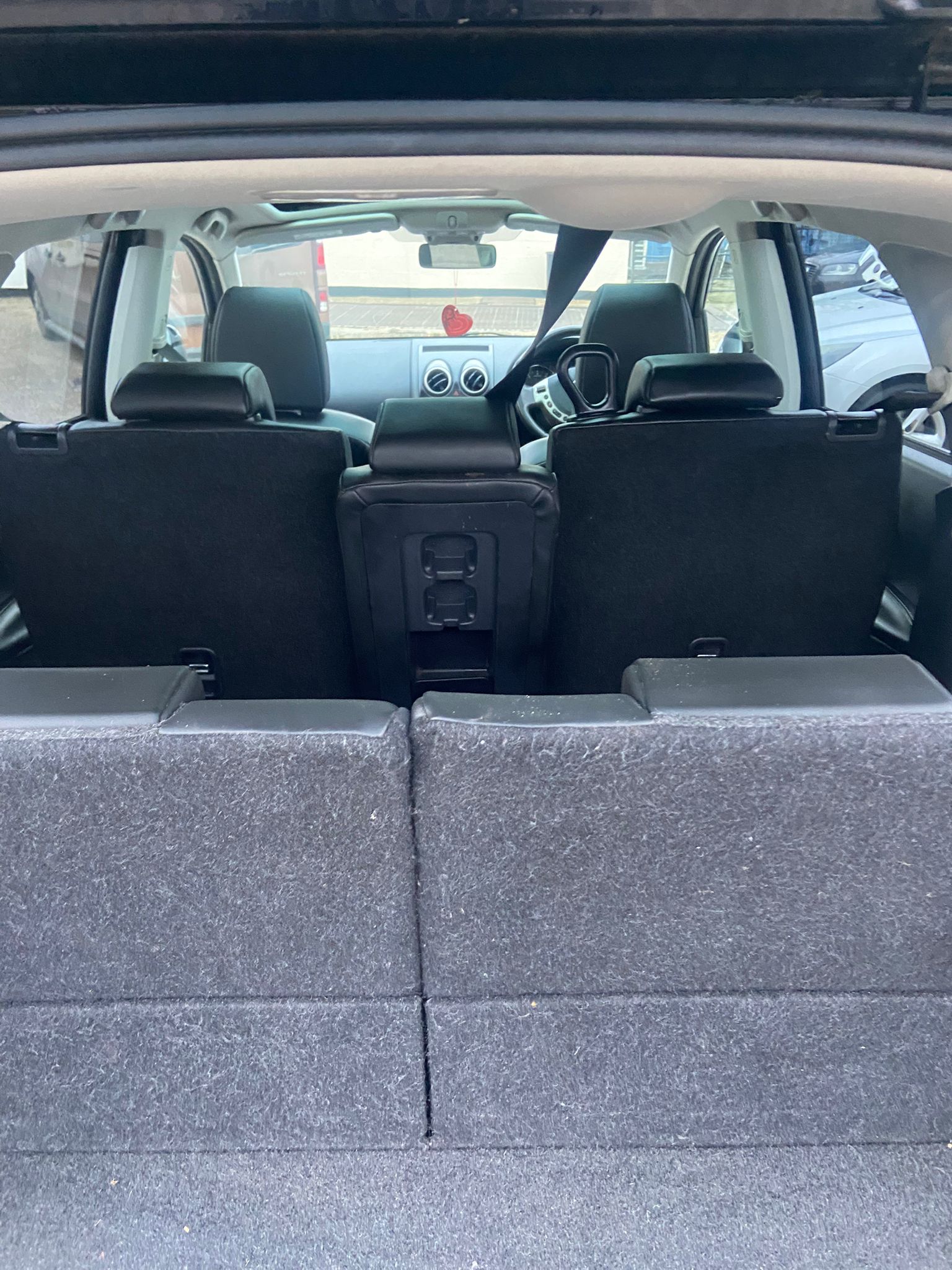 2013 Nissan Qashqai +2